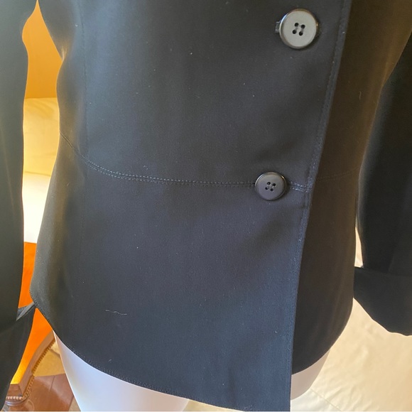 Drama black 3 button blazer with turn back cuffs. Size 8 - Picture 2 of 7